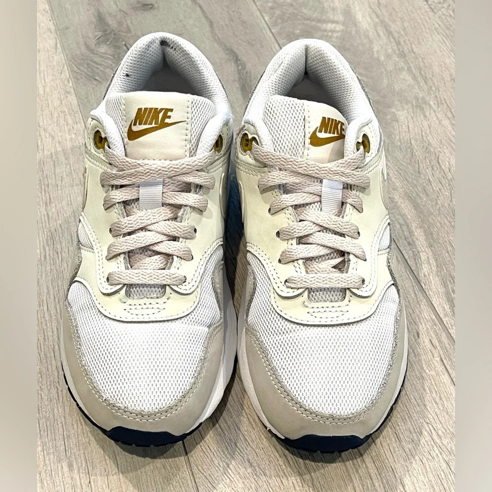 Nike Air Max 1 White Bronzine Barely Volt Size Big Kids 1.5